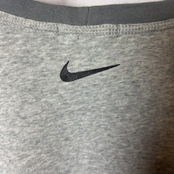 Nike Yoga Therma-Fit Long Sleeve Shirt Gray Crew Neck Men's Active Size Large - Picture 12 of 14